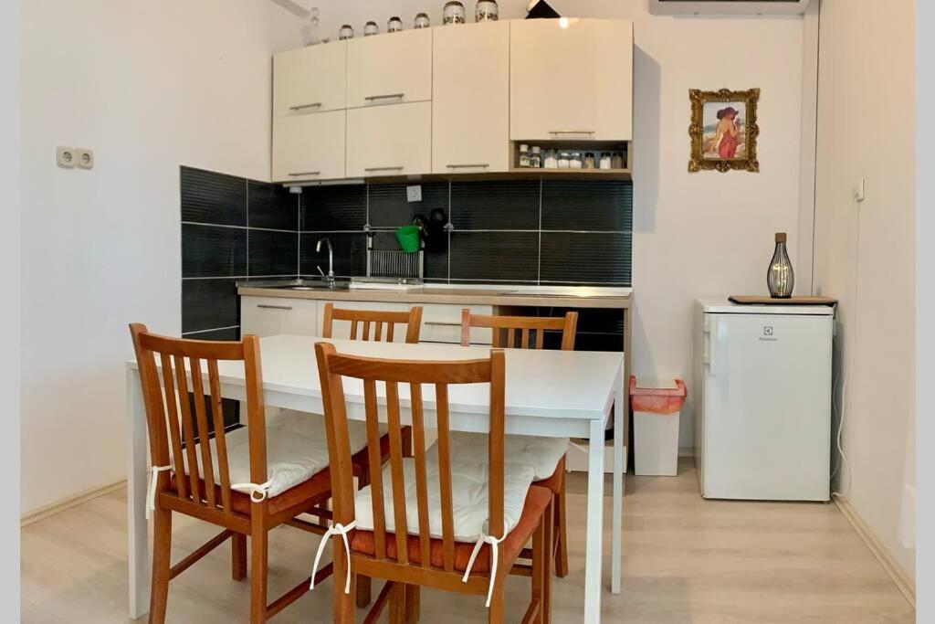 Summer Apartment 4 Макарска Экстерьер фото